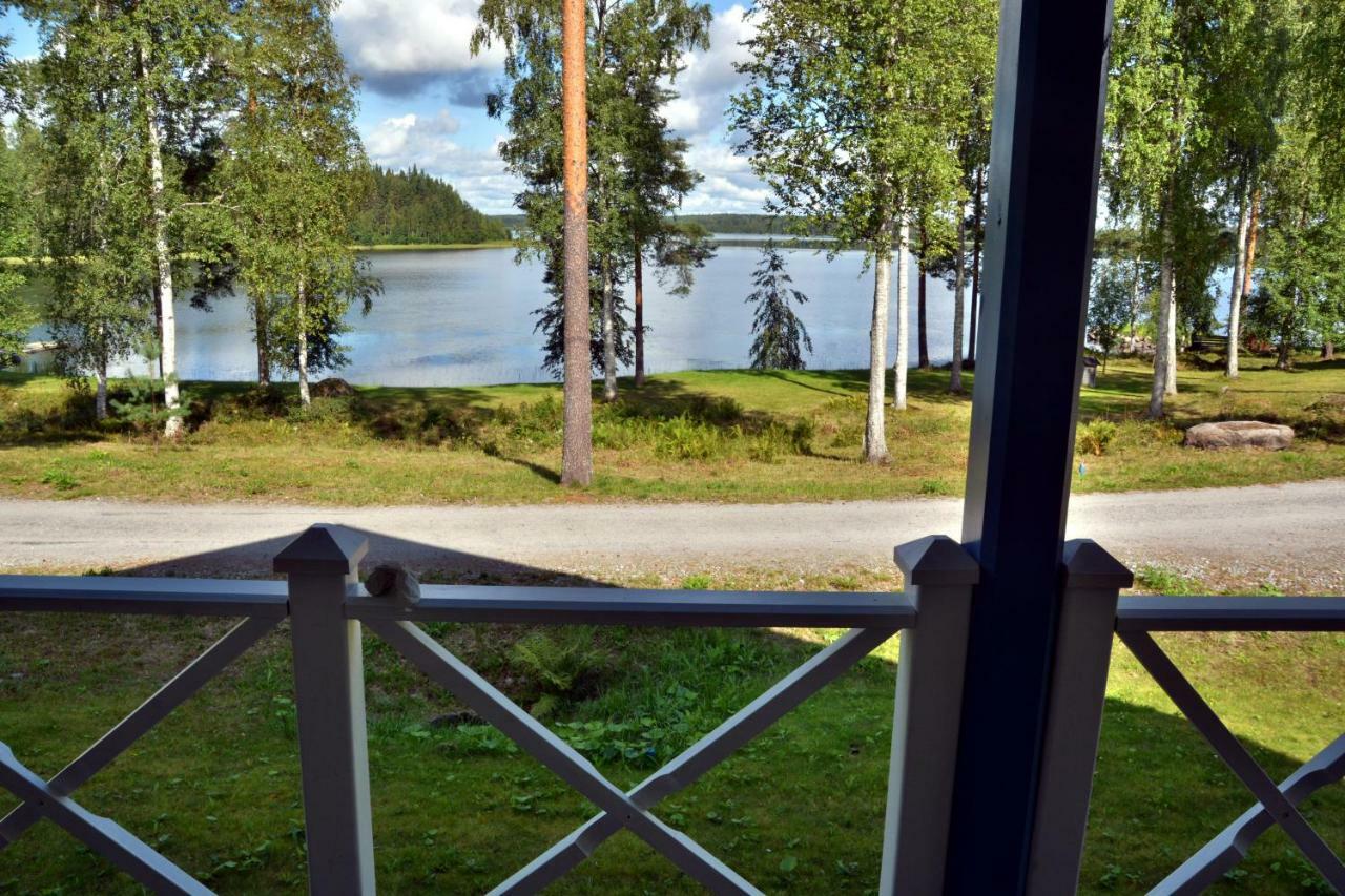 Revontuli Lomamökit *